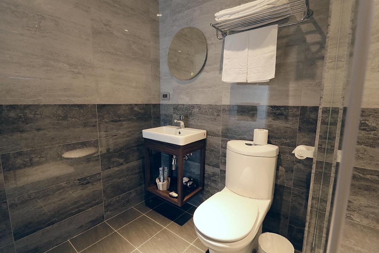 Hotel Hesper Hsr Taichung Eksteriør billede