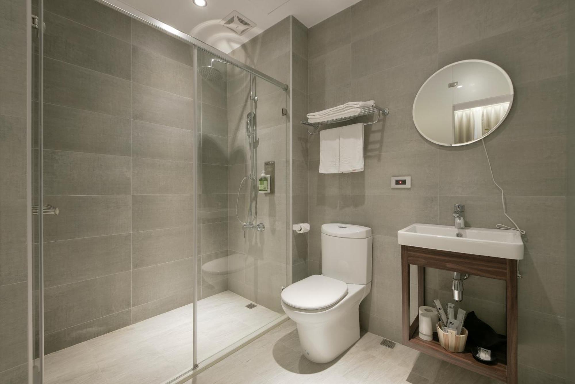 Hotel Hesper Hsr Taichung Eksteriør billede